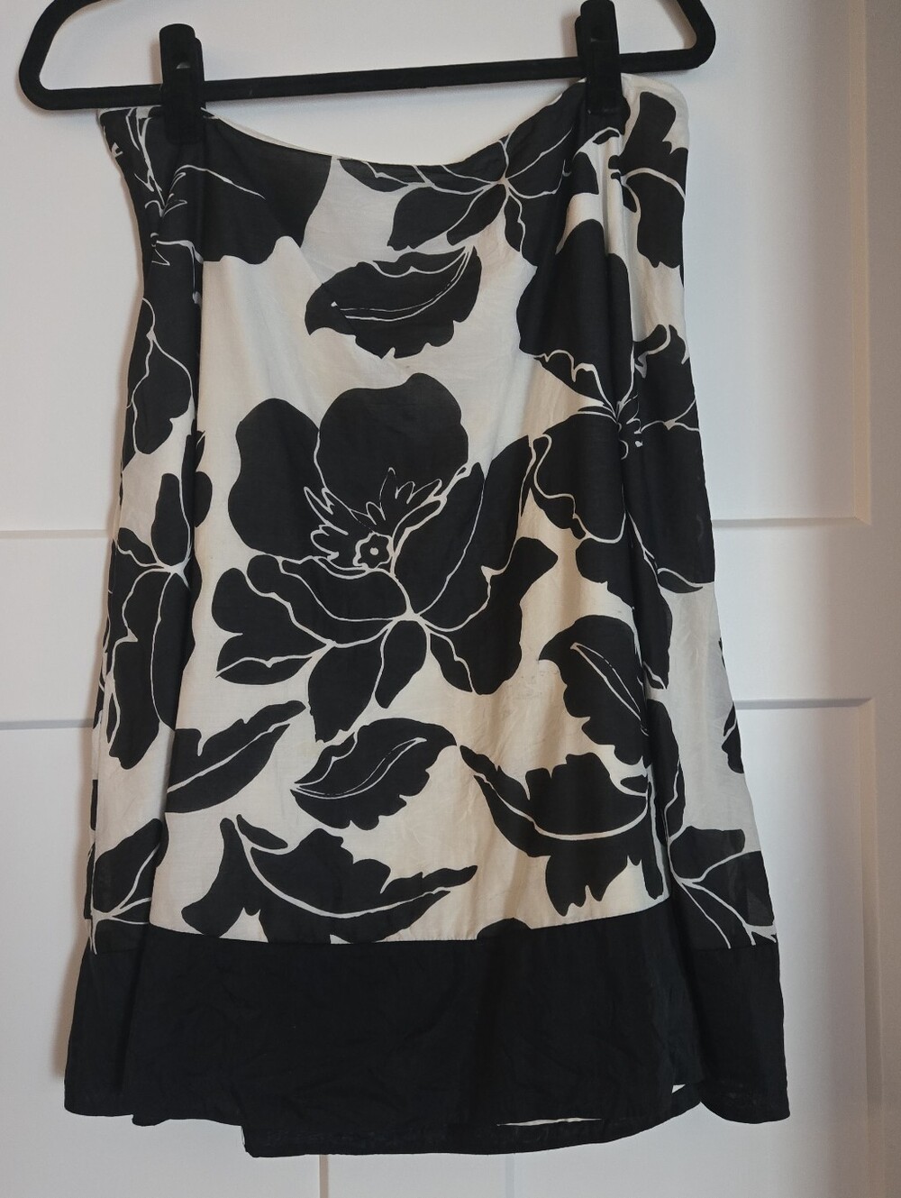 WHBM Black & White Floral A-Line Skirt